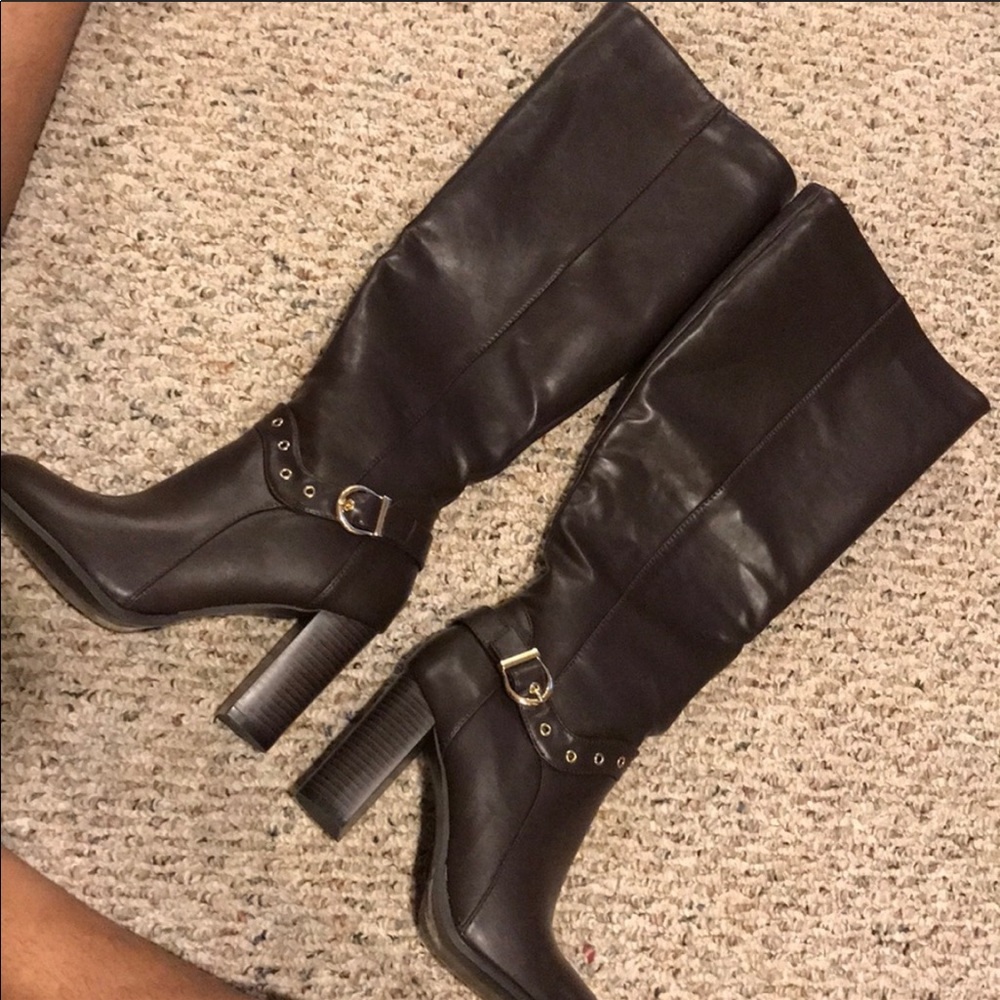 Shoedazzle relisted boots -brand new never worn